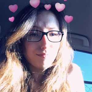 Meet your Posher, Tania